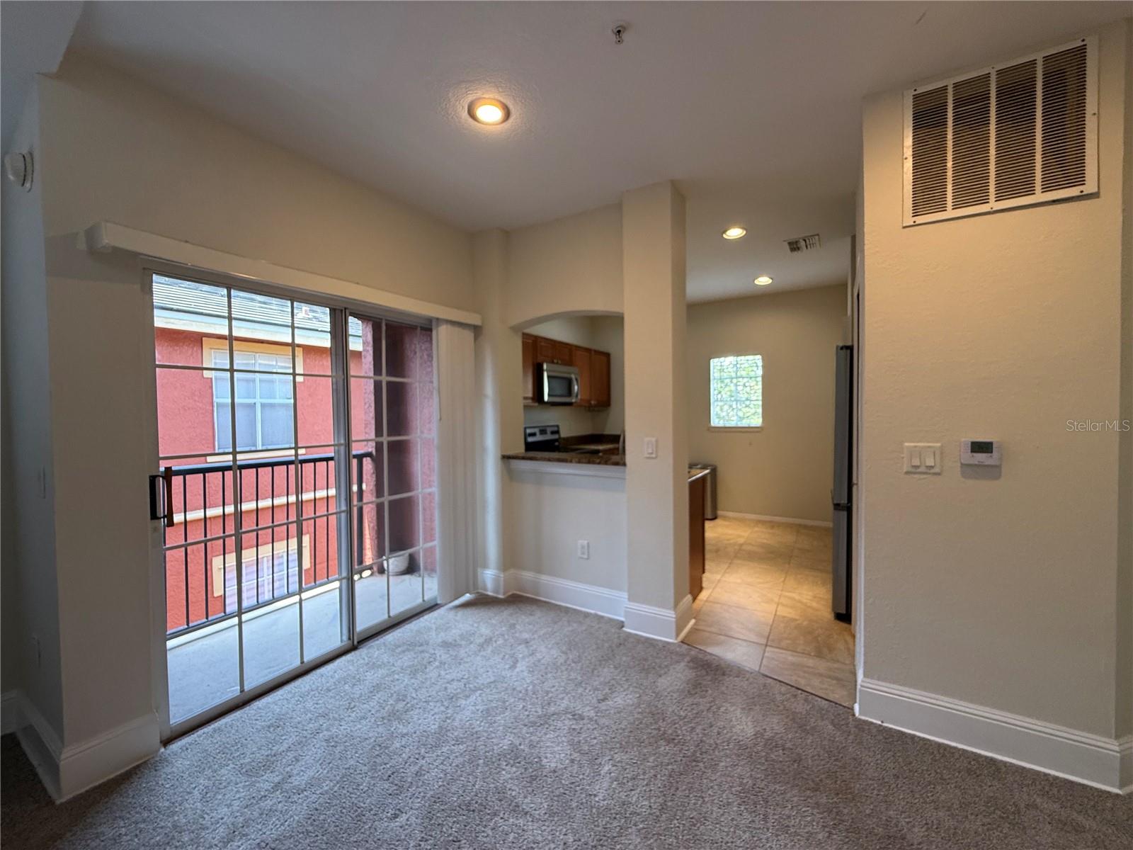 NOTTING HILL A CONDO - Residential