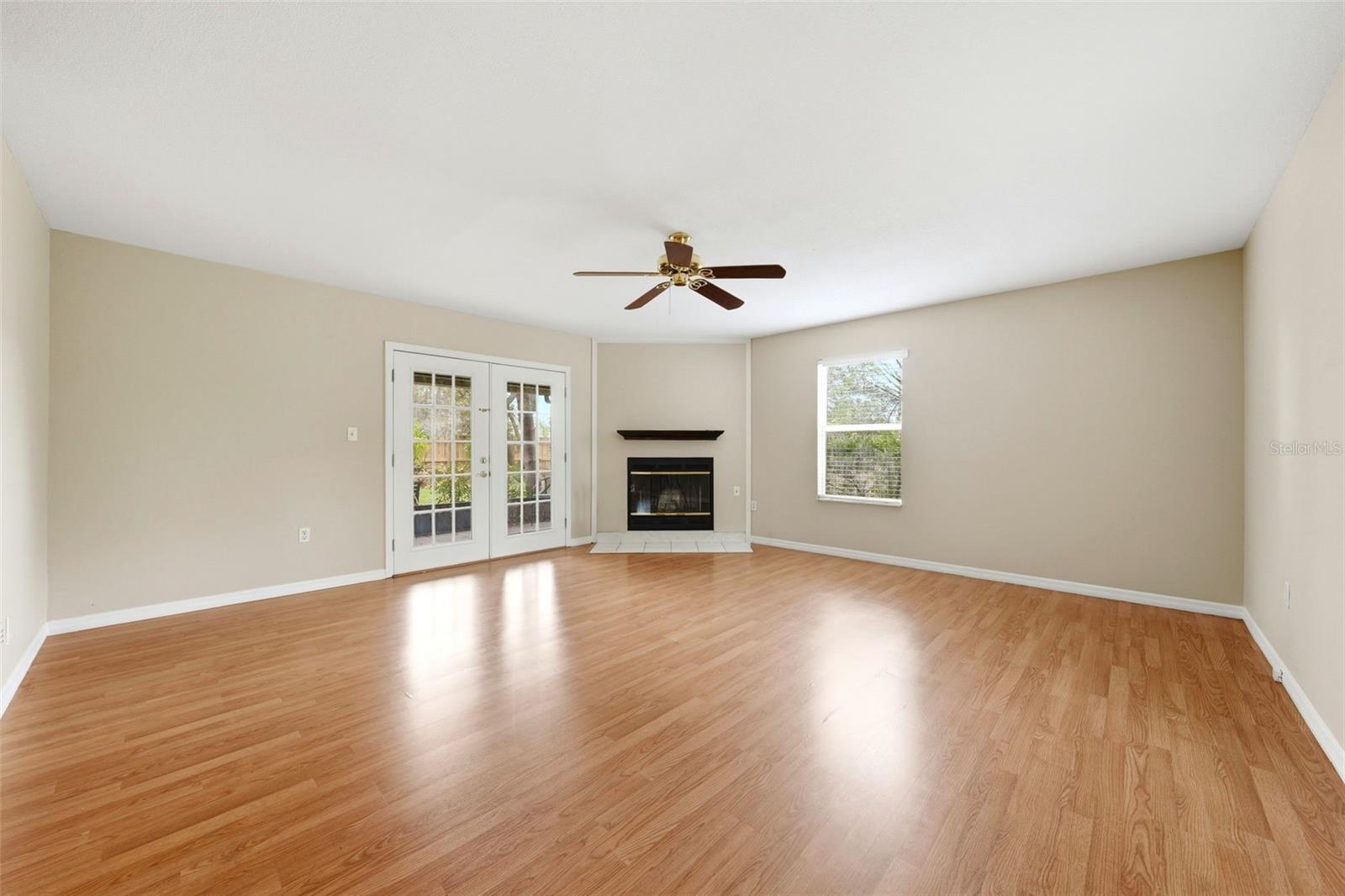 PINE HARBOUR SUB - Residential Lease