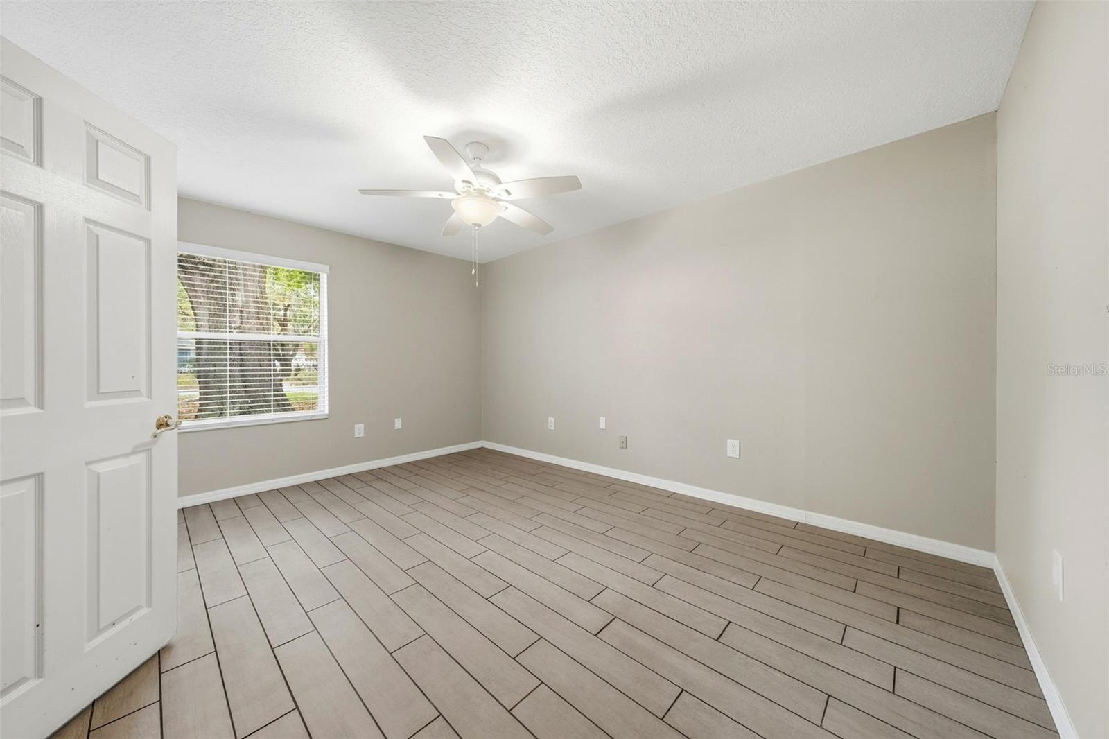 PINE HARBOUR SUB - Residential Lease