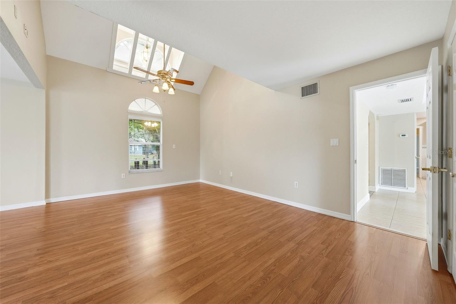 PINE HARBOUR SUB - Residential Lease