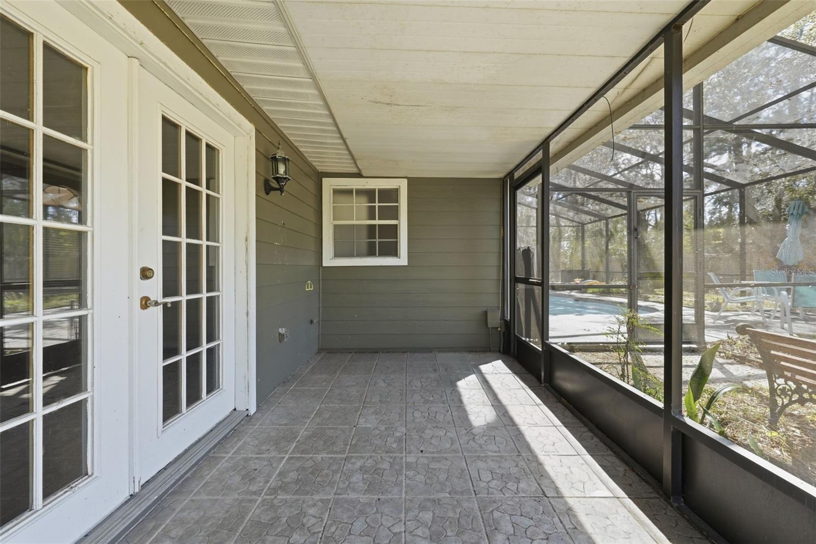 PINE HARBOUR SUB - Residential Lease