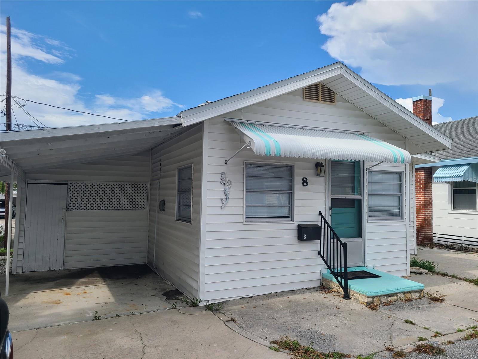 RARELY AVAILABLE IN 55 PLUS BOATING COMMUNITY. 2 bedroom 1 bath with carport. Boating community has limited parking. Braden Castle is a historically registered community as of 1985. Centrally located off state road 64. Sorry No Pets allowed per HOA rules. This is a PET FREE community. Strict background check will be done. Move in first, last month and security deposit (one month). Washer and Dryer will be provided.