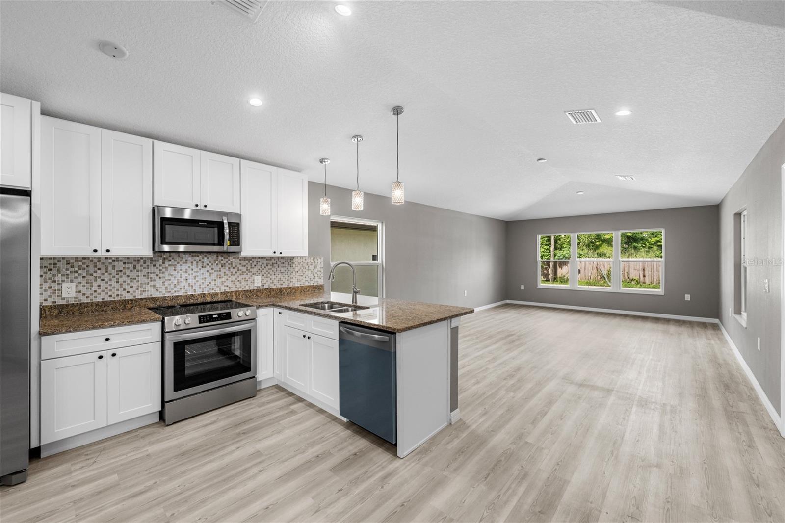 BEVERLY TERRACE - Residential