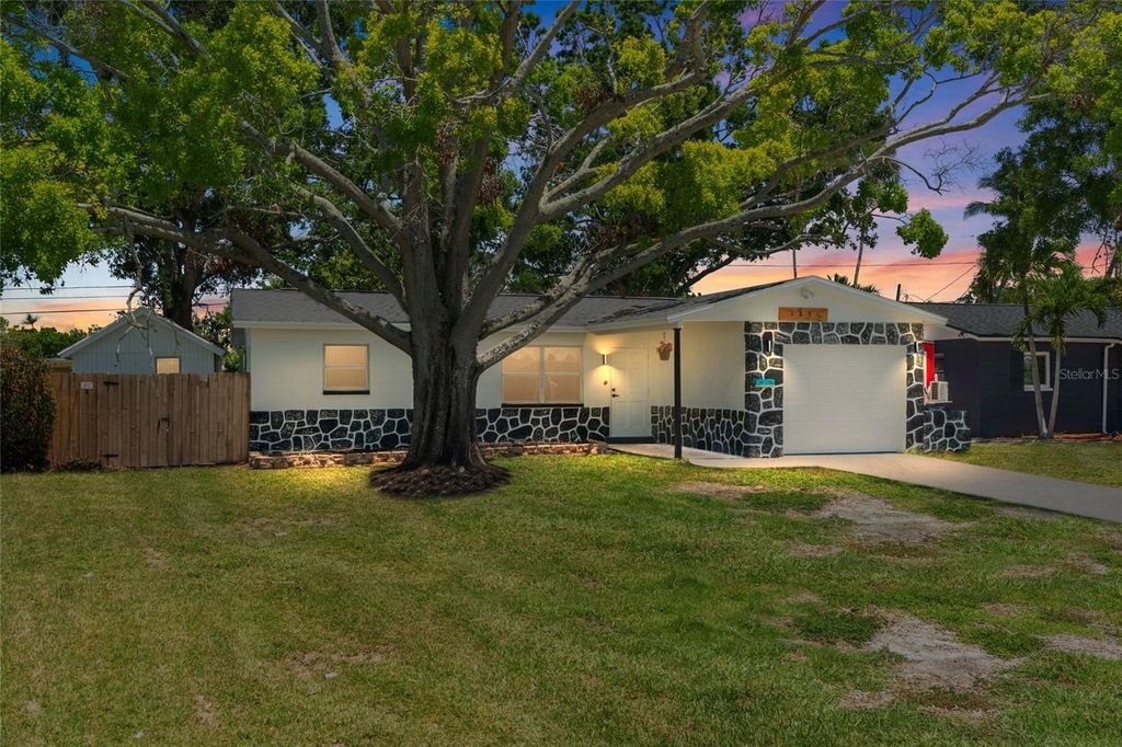 Photo of 1851 Oklahoma Avenue NE, St Petersburg, FL 33703 (MLS # TB8389223)