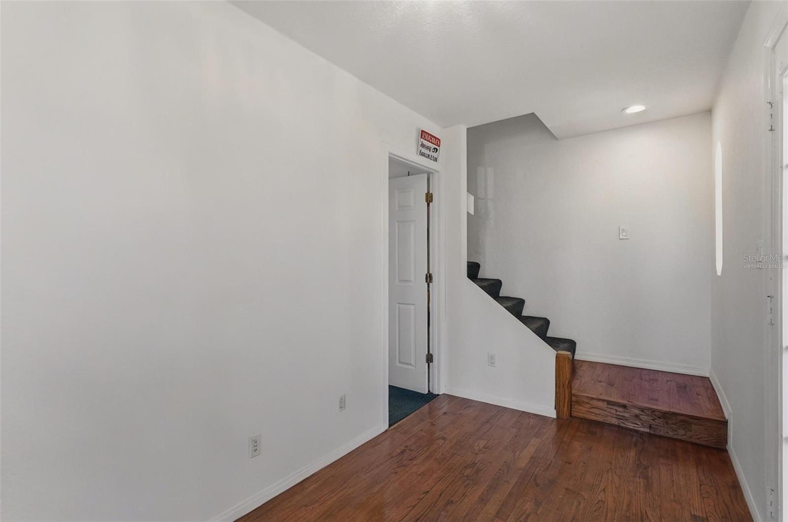 SUNSET HILLS REP - Residential