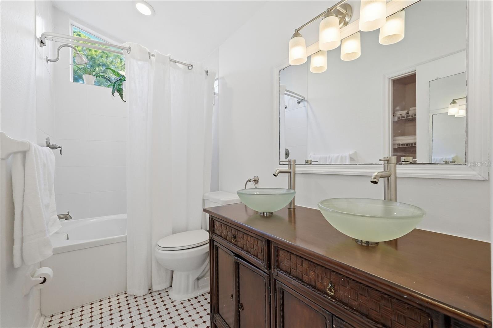 SUNSET HILLS REP - Residential