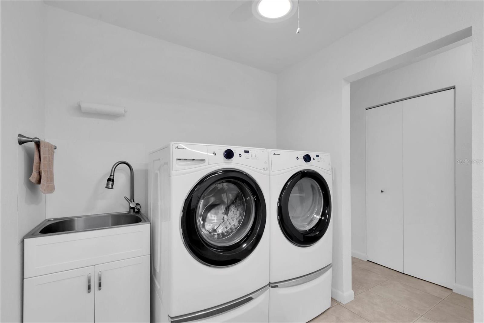 BAY PINES LAKES PH 1 - Residential