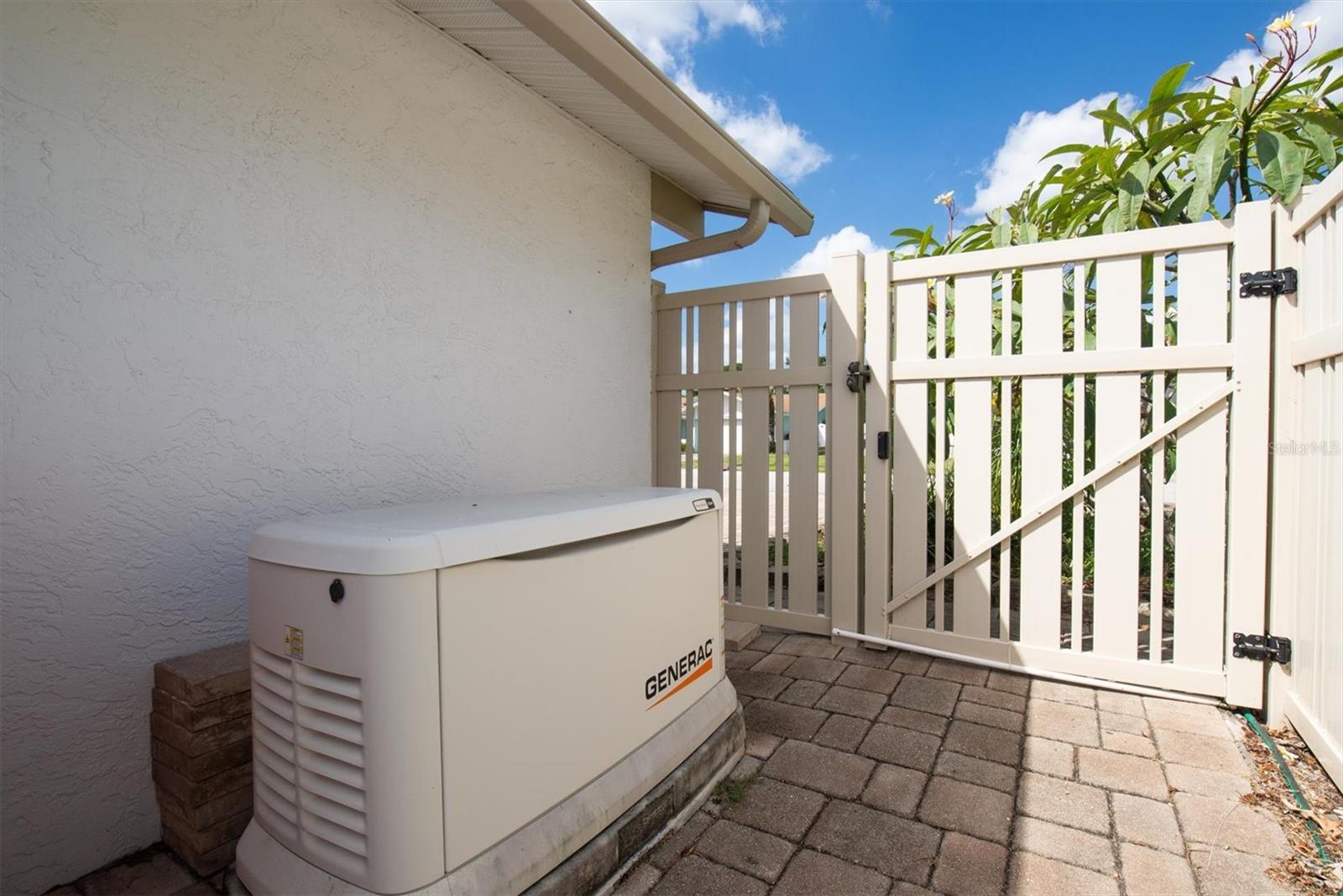 BAY PINES LAKES PH 1 - Residential