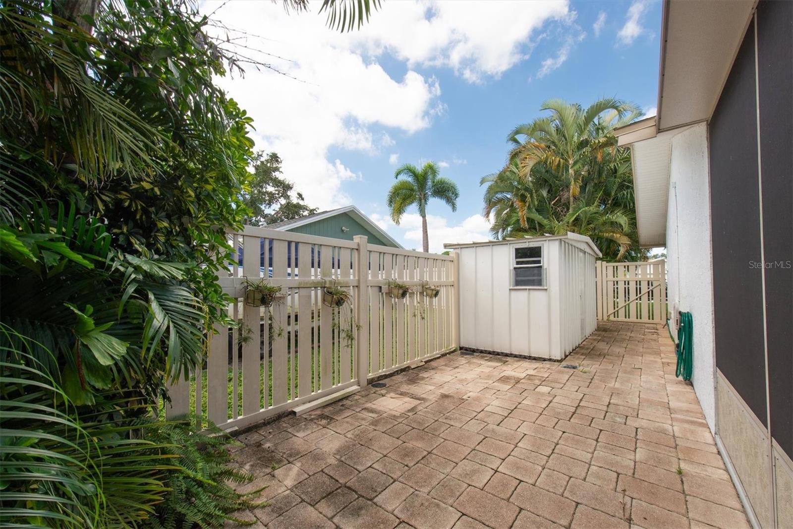 BAY PINES LAKES PH 1 - Residential