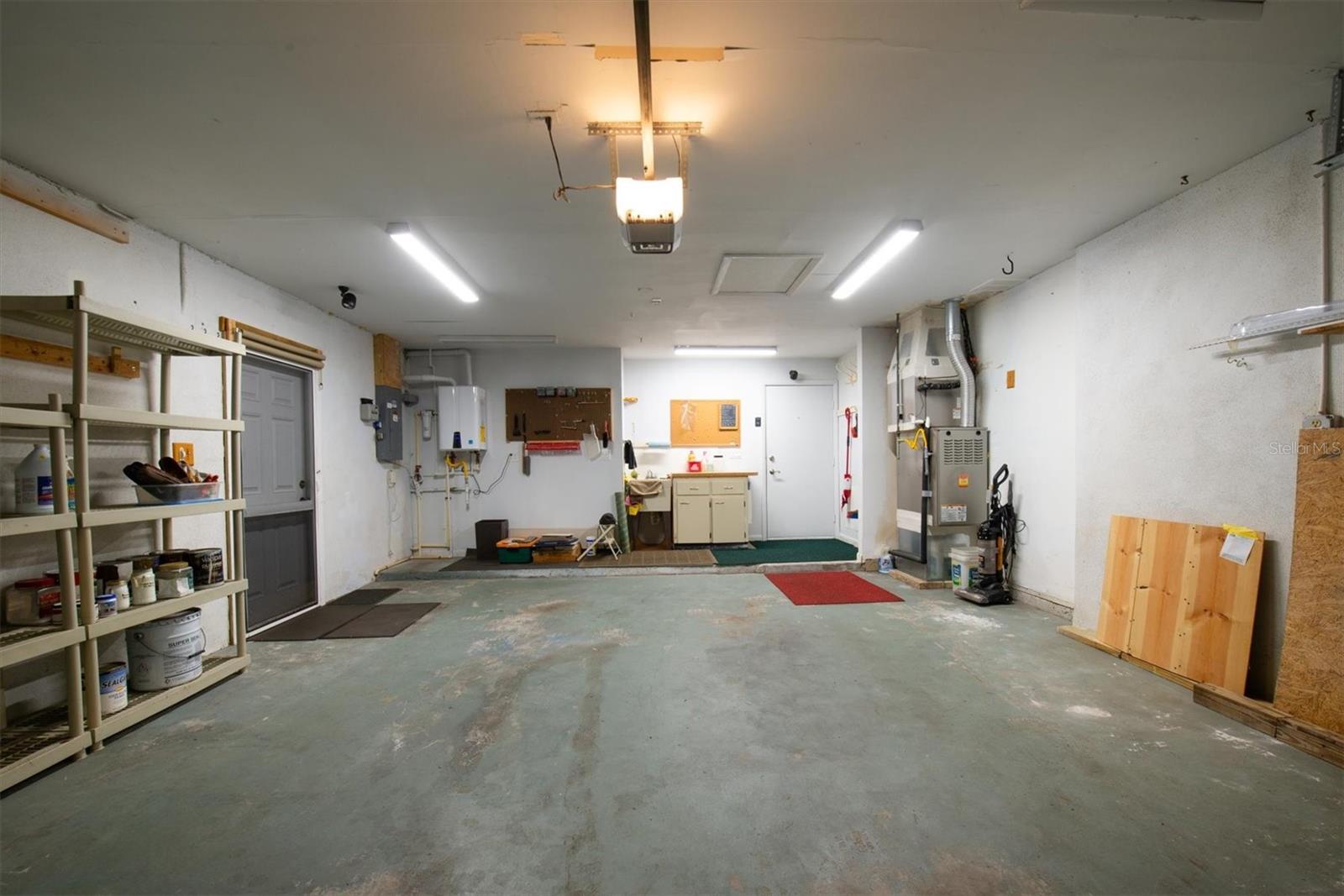 BAY PINES LAKES PH 1 - Residential