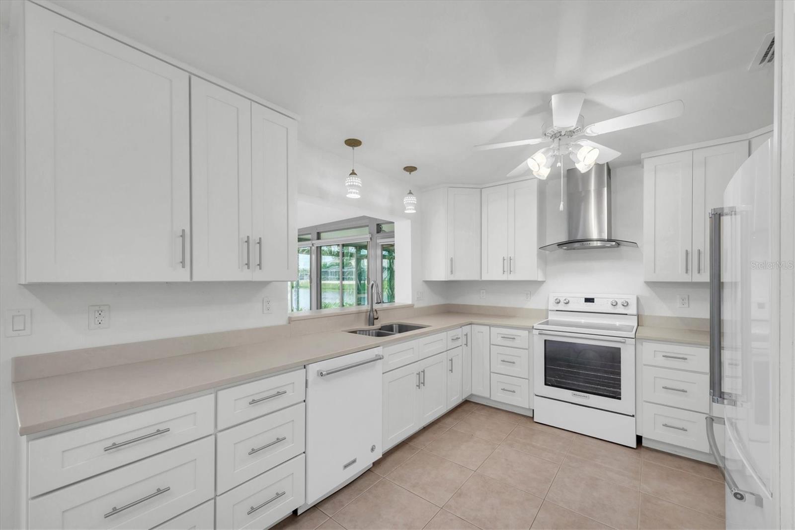 5785 BAY PINES LAKES BOULEVARD