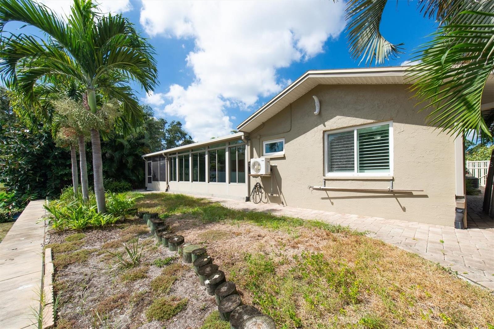 BAY PINES LAKES PH 1 - Residential