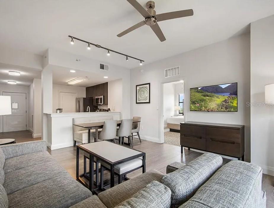 GROVE RESORT AND SPA HOTEL CONDOMINIUM 1 - Residential