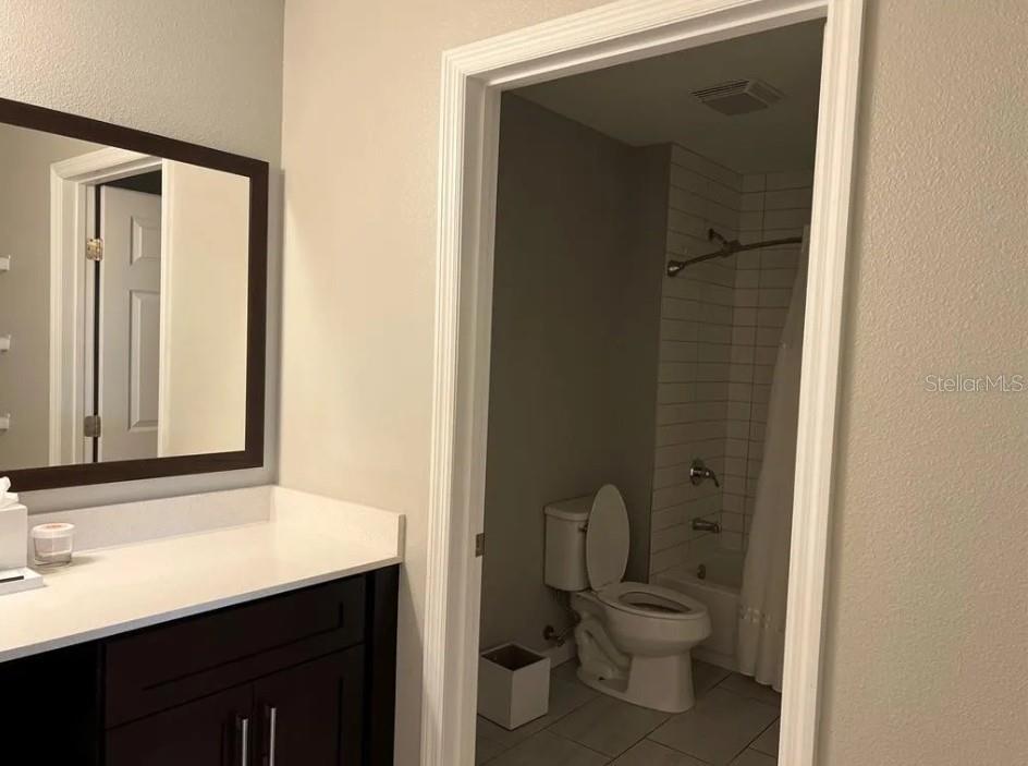 GROVE RESORT AND SPA HOTEL CONDOMINIUM 1 - Residential