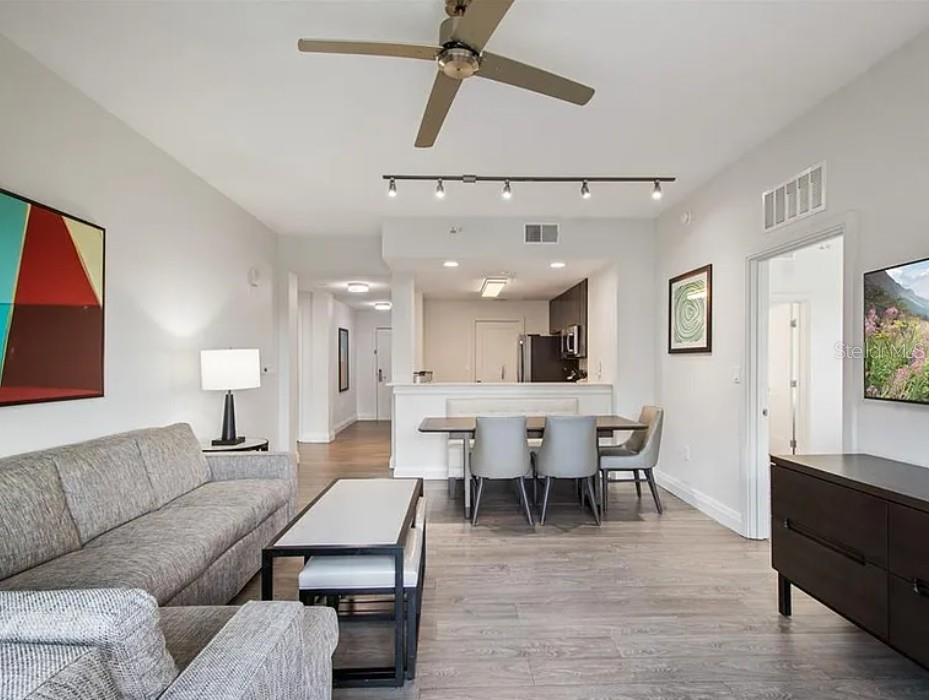 GROVE RESORT AND SPA HOTEL CONDOMINIUM 1 - Residential