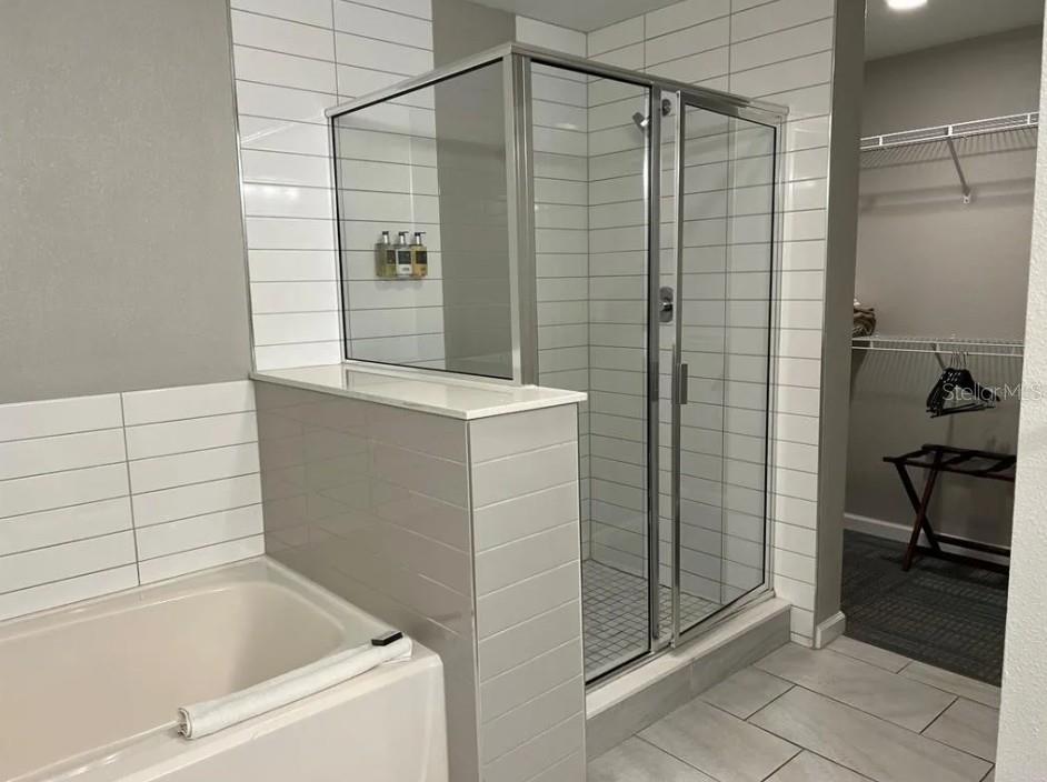 GROVE RESORT AND SPA HOTEL CONDOMINIUM 1 - Residential