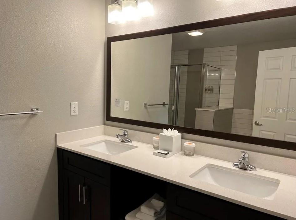 GROVE RESORT AND SPA HOTEL CONDOMINIUM 1 - Residential