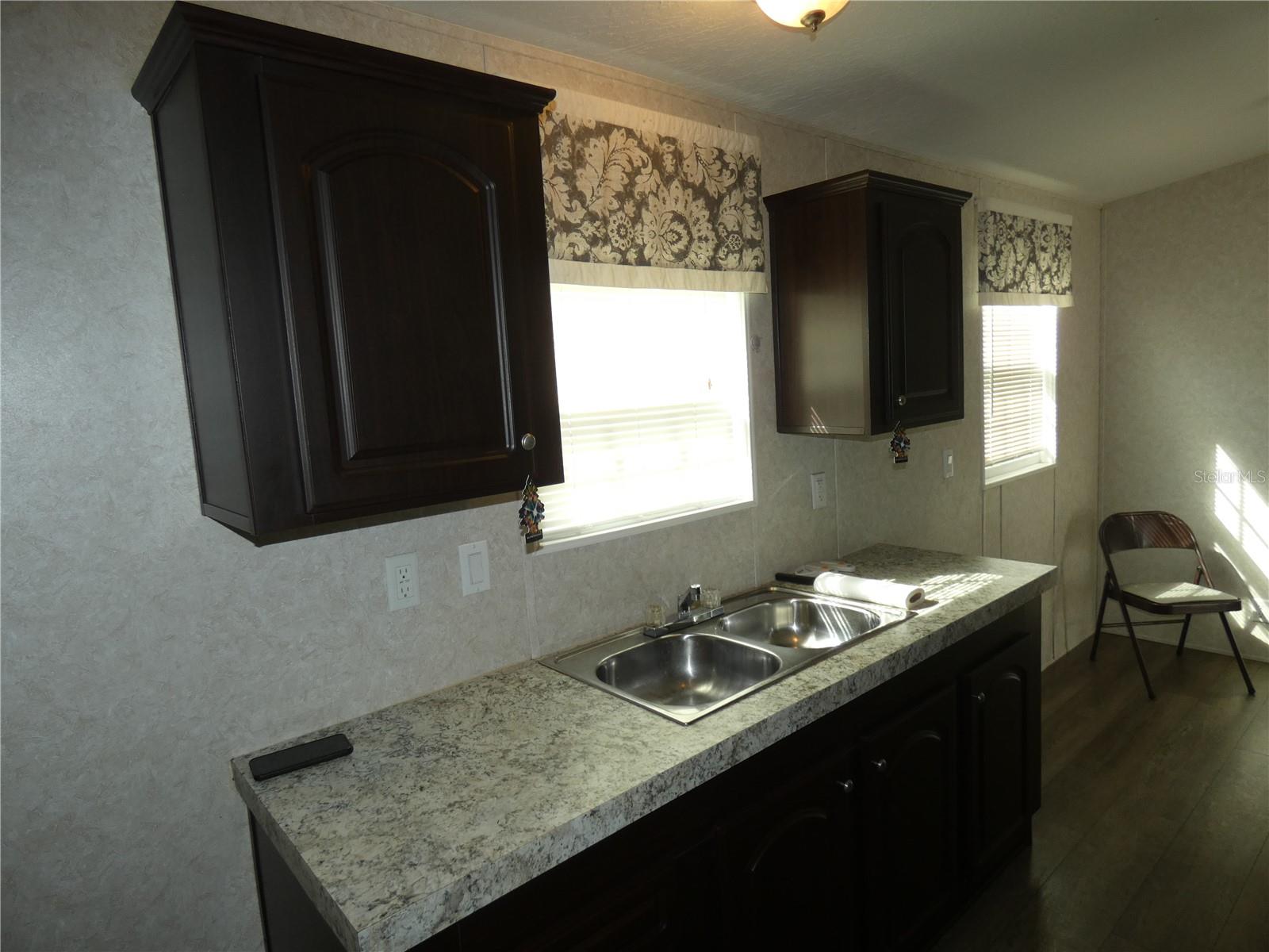 SUNSHINE PARK - Residential