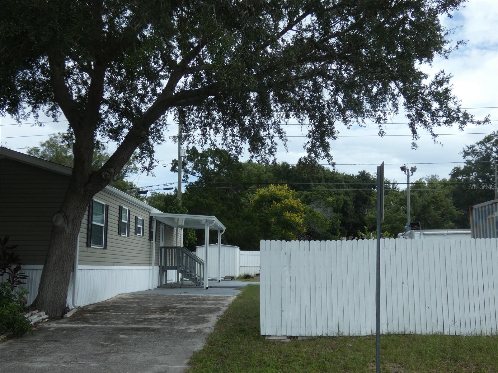 SUNSHINE PARK - Residential