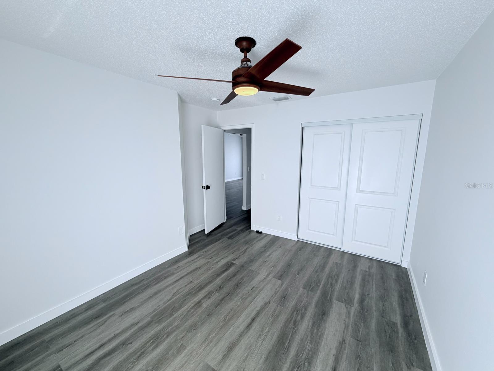 COUNTRY RUN UNIT II - Residential