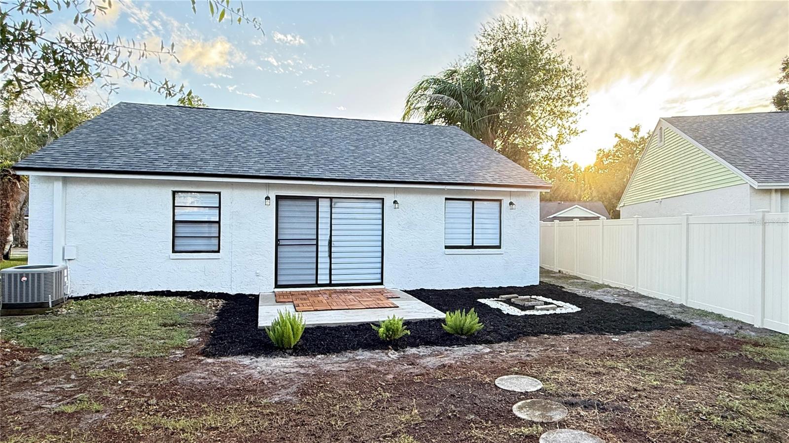 COUNTRY RUN UNIT II - Residential