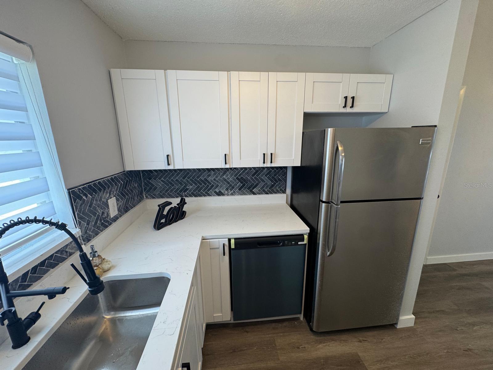COUNTRY RUN UNIT II - Residential