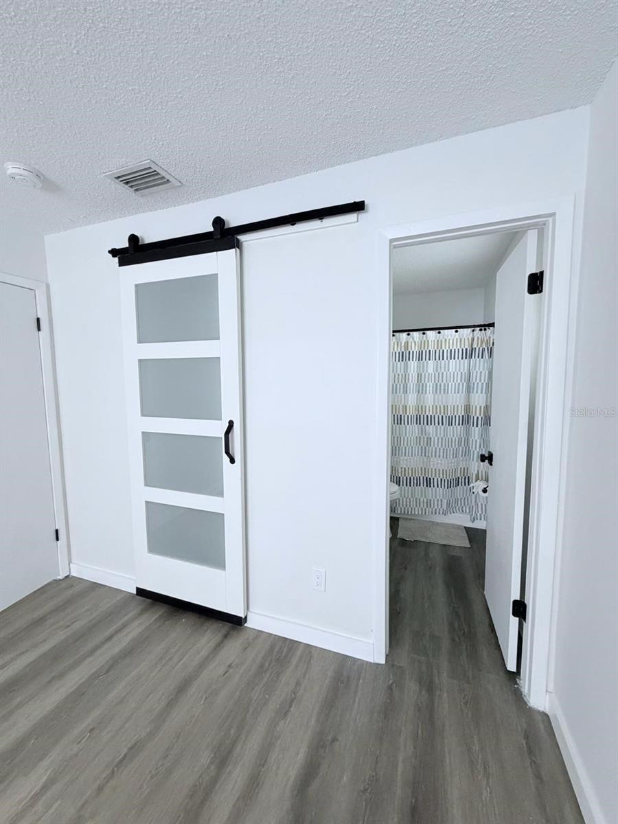 COUNTRY RUN UNIT II - Residential