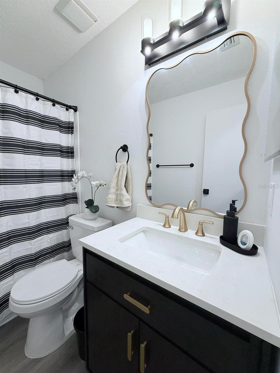 COUNTRY RUN UNIT II - Residential