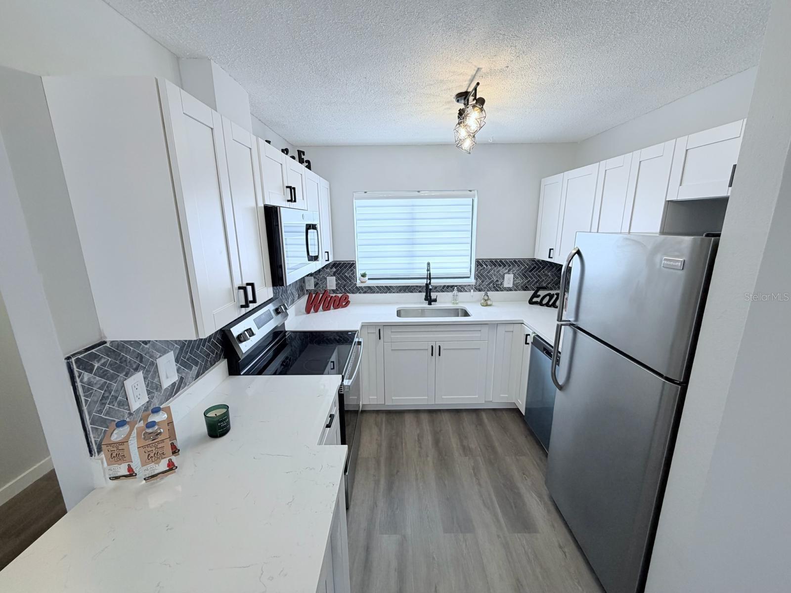 COUNTRY RUN UNIT II - Residential
