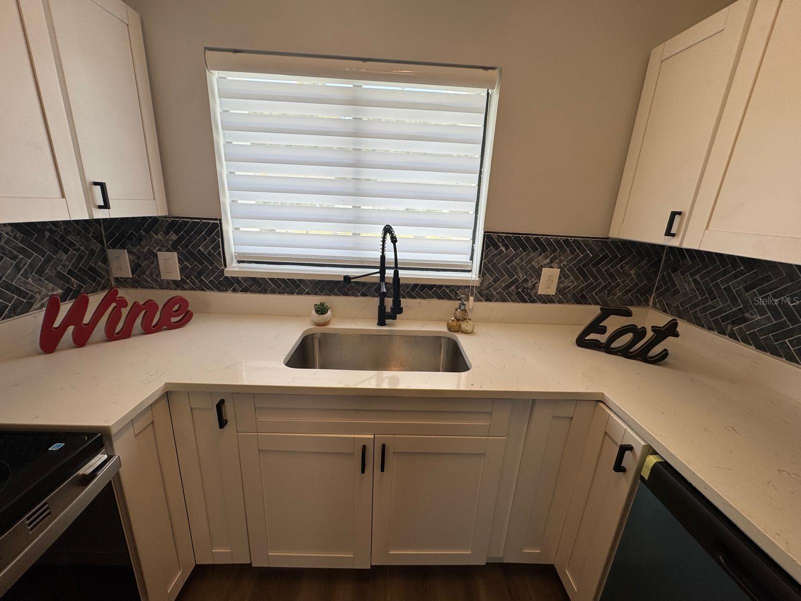 COUNTRY RUN UNIT II - Residential