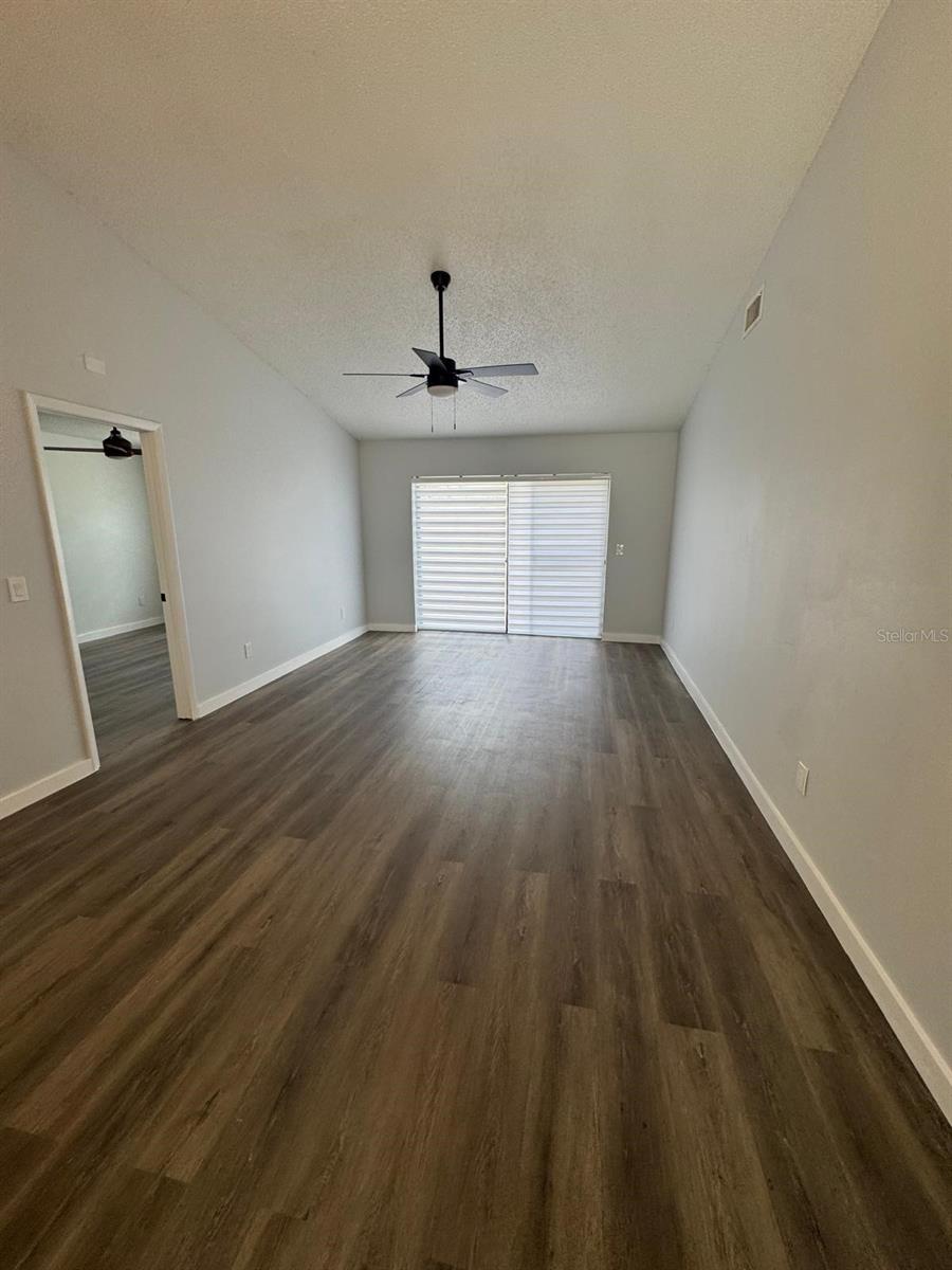 COUNTRY RUN UNIT II - Residential