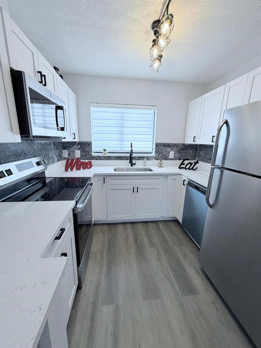 COUNTRY RUN UNIT II - Residential