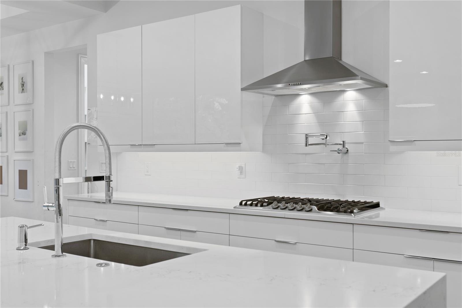 DAVIS ISLANDS PB10 PG52 TO 57 - Residential