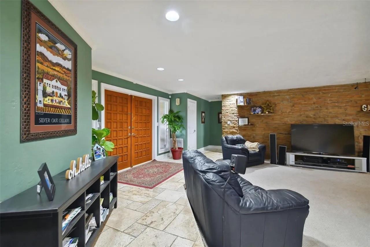 TAMPAS NORTH SIDE CNTRY CL - Residential