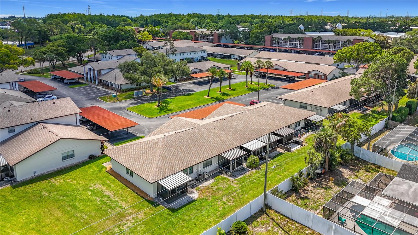 VILLAS AT COUNTRYSIDE THE - Residential