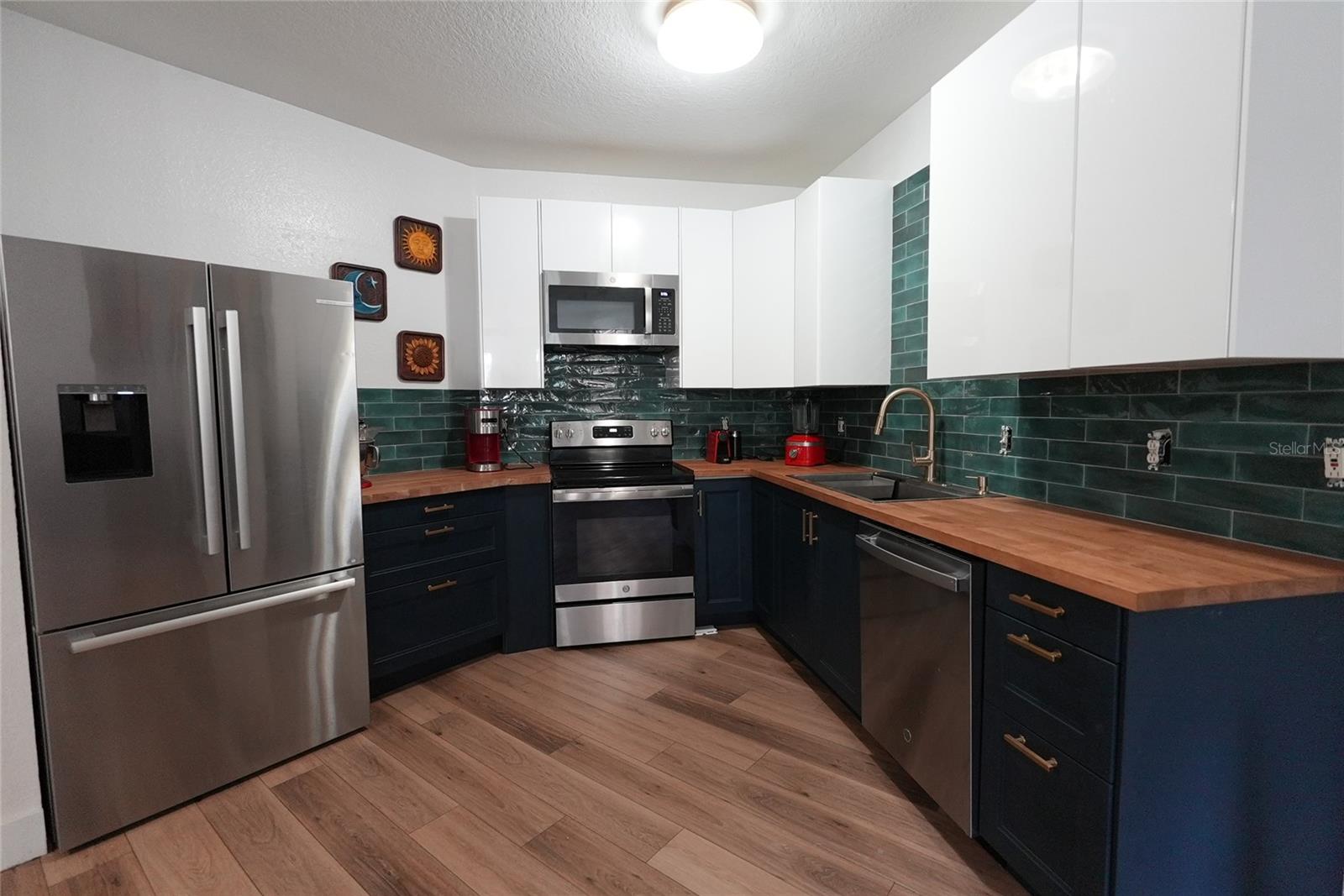 UPTOWN PLACE CONDO - Residential Lease