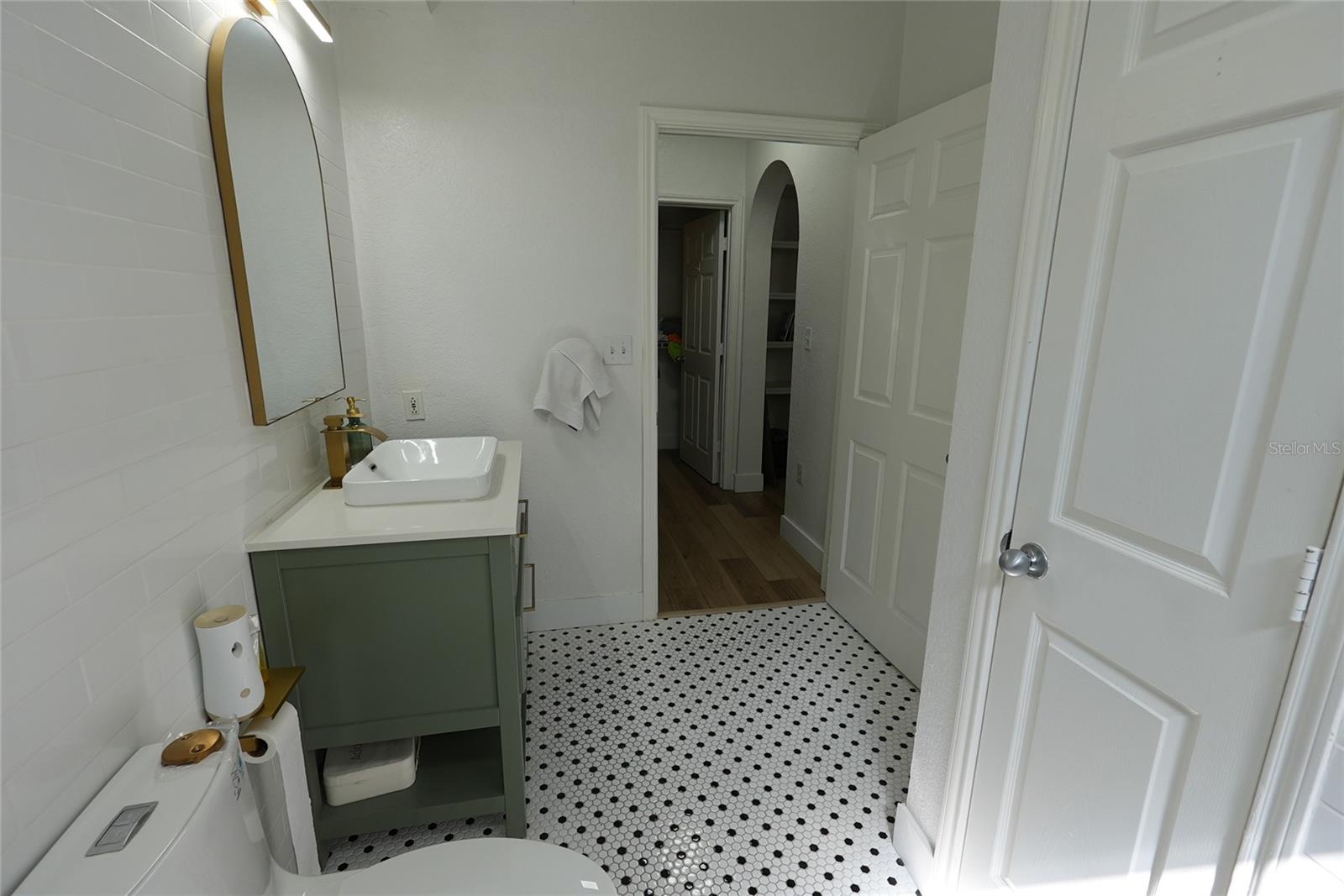 UPTOWN PLACE CONDO - Residential Lease