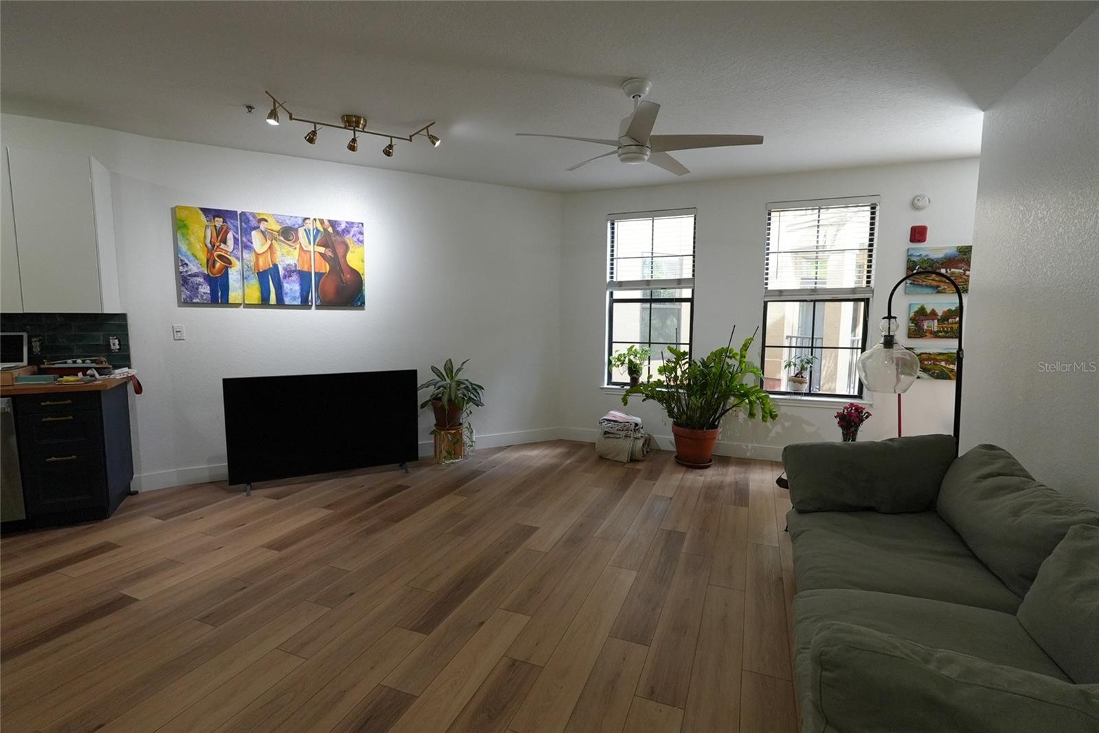 UPTOWN PLACE CONDO - Residential Lease