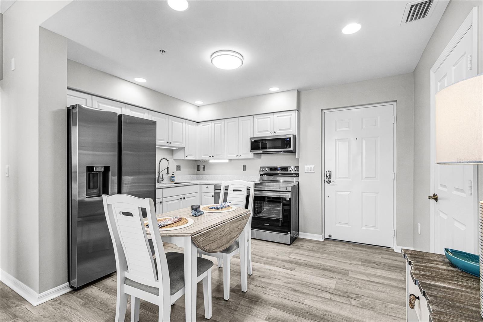 HARBOR TOWERS AT BURNT STORE - Residential