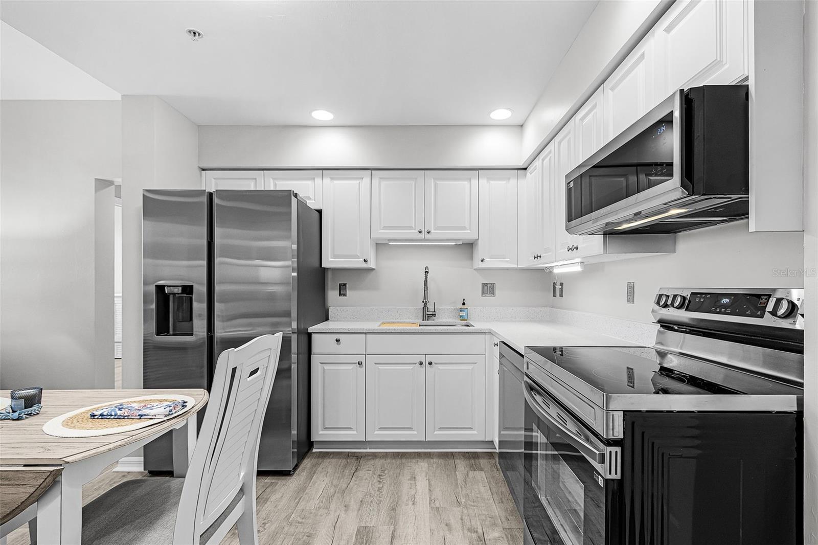 HARBOR TOWERS AT BURNT STORE - Residential