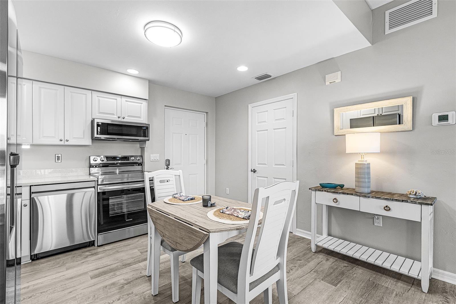 HARBOR TOWERS AT BURNT STORE - Residential