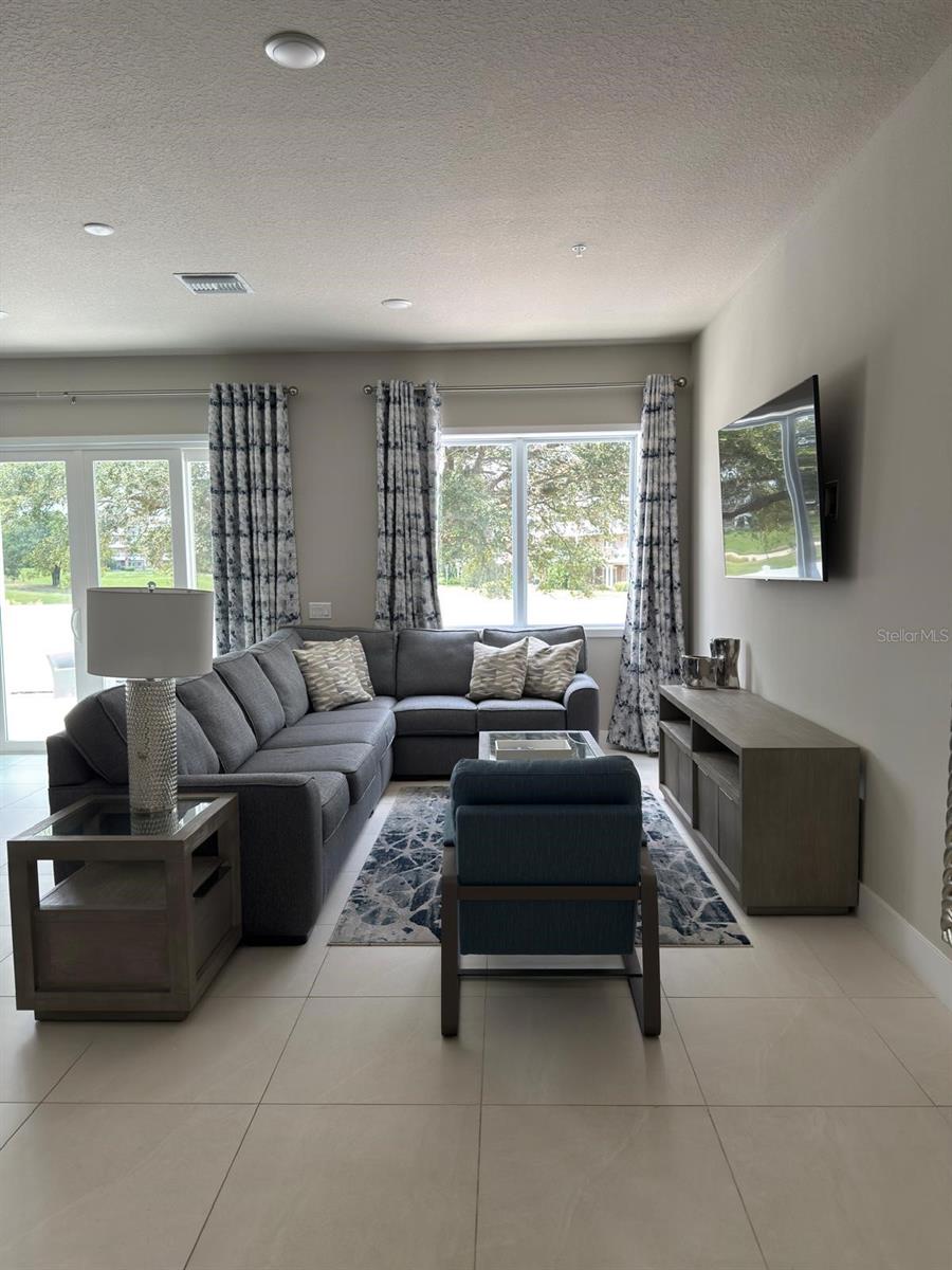 SPECTRUM AT REUNION CONDO PH 13 - Residential Lease