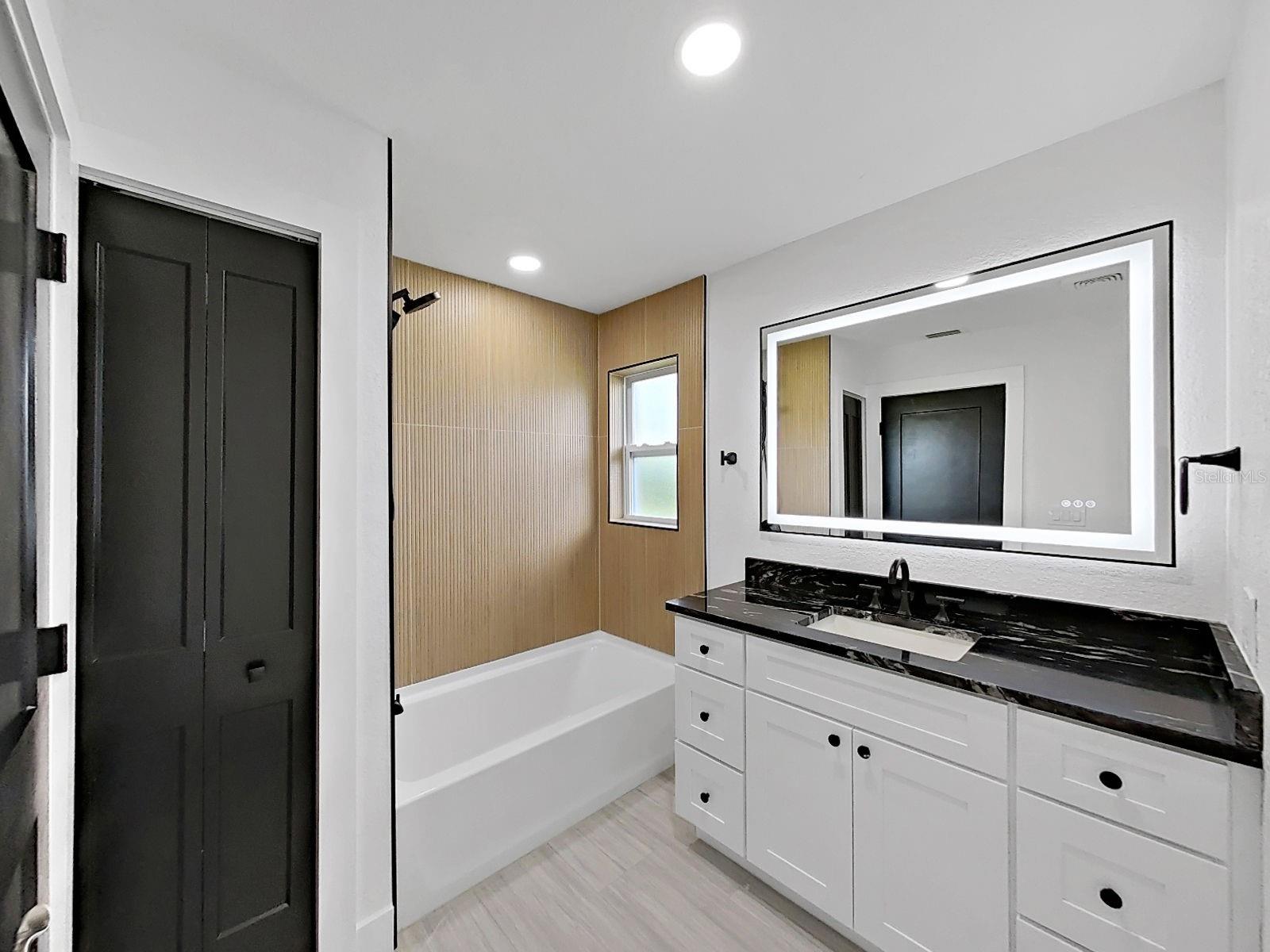 SEMINOLE LAKE GOLF & COUNTRY CLUB ESTATES - Residential