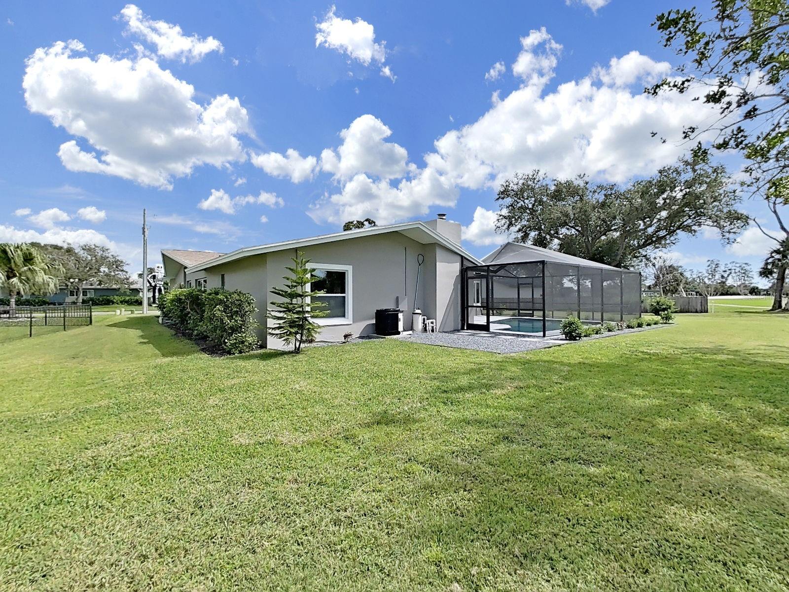 SEMINOLE LAKE GOLF & COUNTRY CLUB ESTATES - Residential