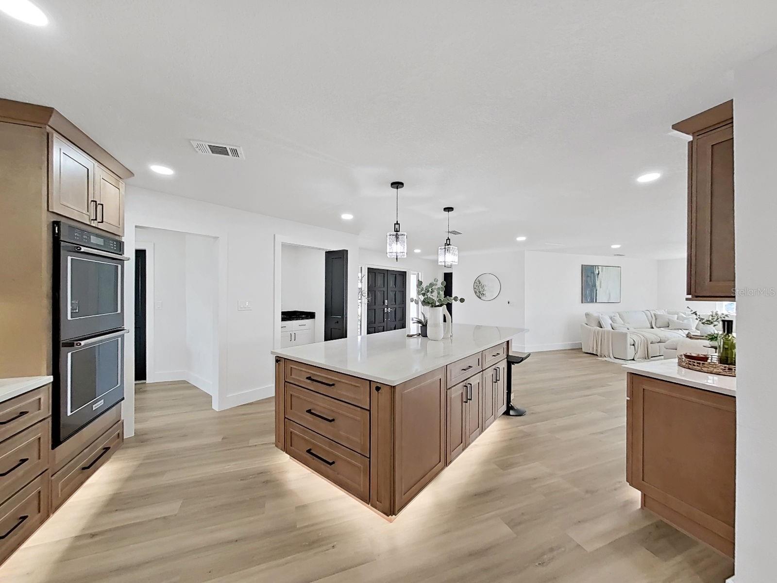 SEMINOLE LAKE GOLF & COUNTRY CLUB ESTATES - Residential