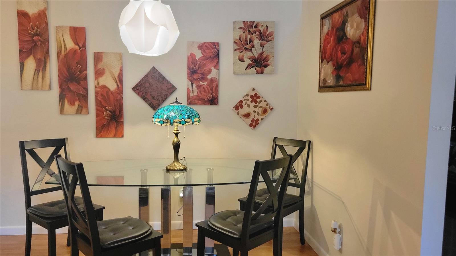 CIRCLE SQUARE WOODS - Residential