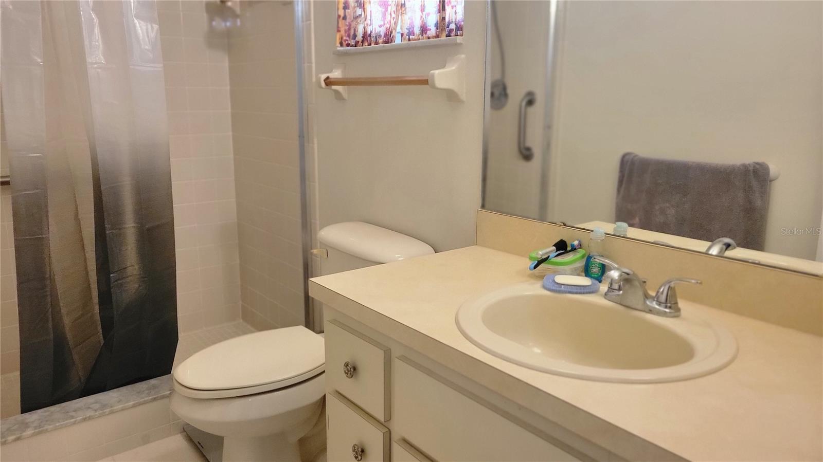 CIRCLE SQUARE WOODS - Residential