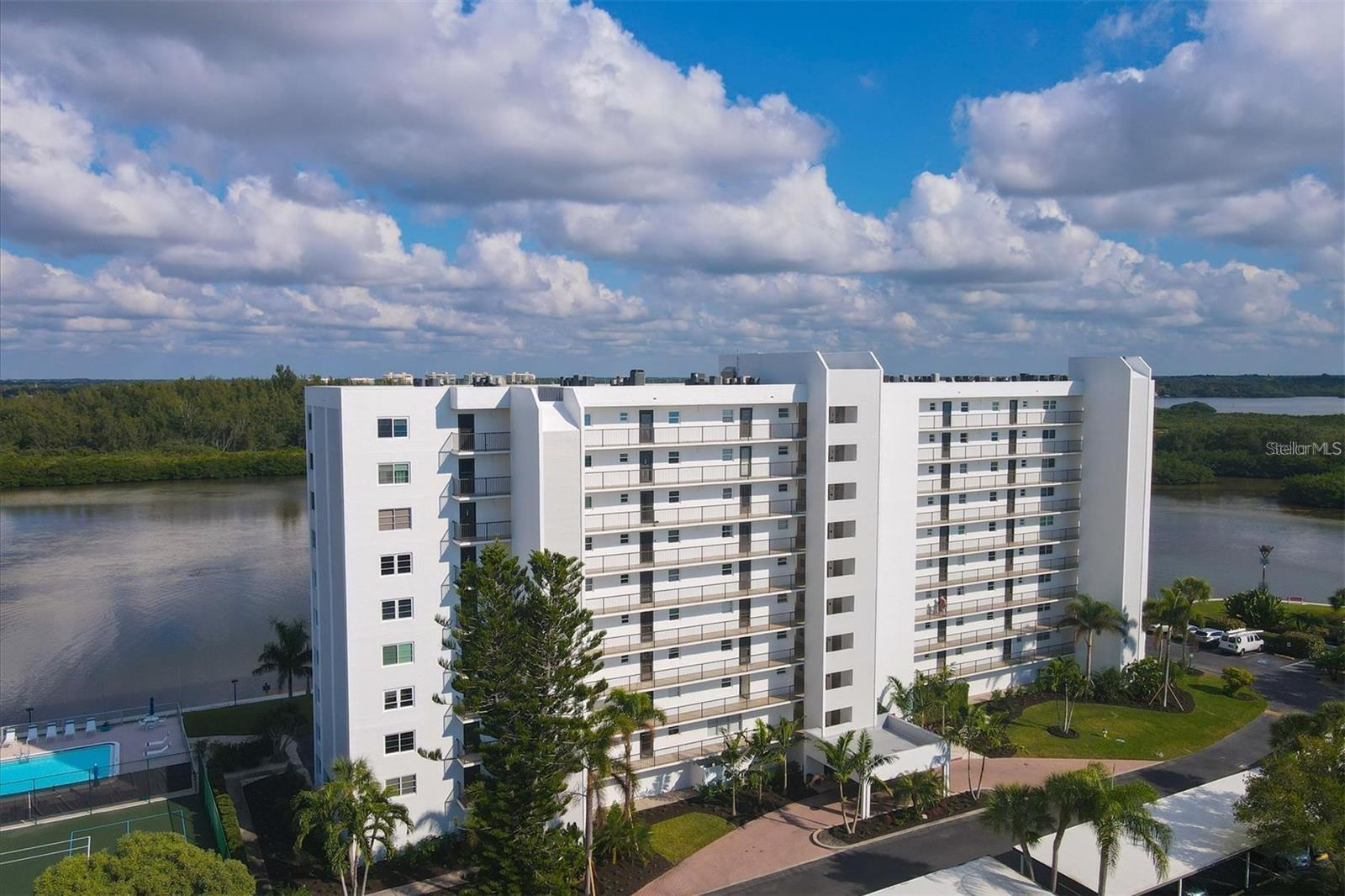 POINTE ON MIDNIGHT PASS - Residential Lease