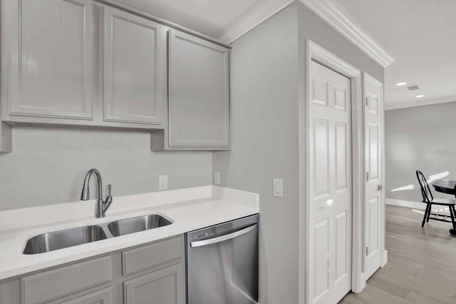 YARDARM CONDO PH I - Residential Lease