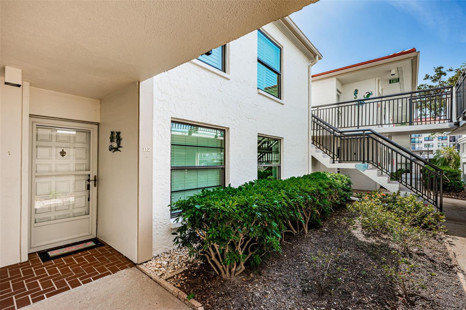 6211 SUN BOULEVARD 112
